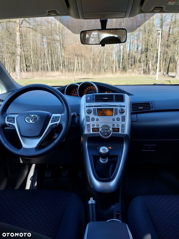 Toyota Verso 2.0 D-4D Sol plus - 10