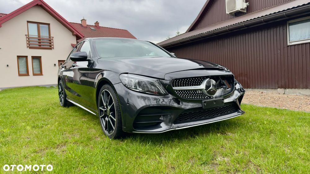 Mercedes-Benz Klasa C 400 4Matic 9G-TRONIC AMG Line - 2