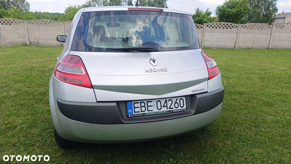 Renault Megane 1.6 Privilege - 9