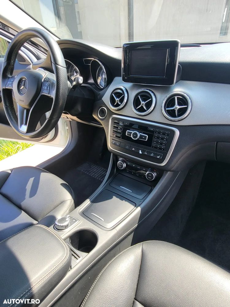 Mercedes-Benz GLA 220 CDI 4MATIC Aut. - 14
