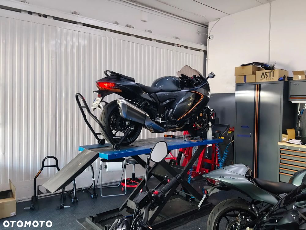 Suzuki Hayabusa - 7