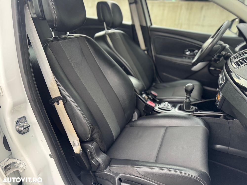 Renault Megane ENERGY dCi 110 Start & Stop Bose Edition - 12