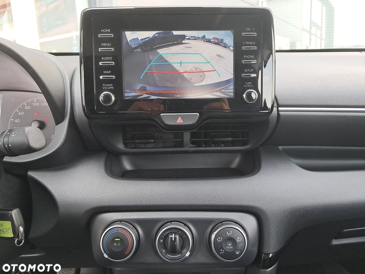 Toyota Yaris - 16