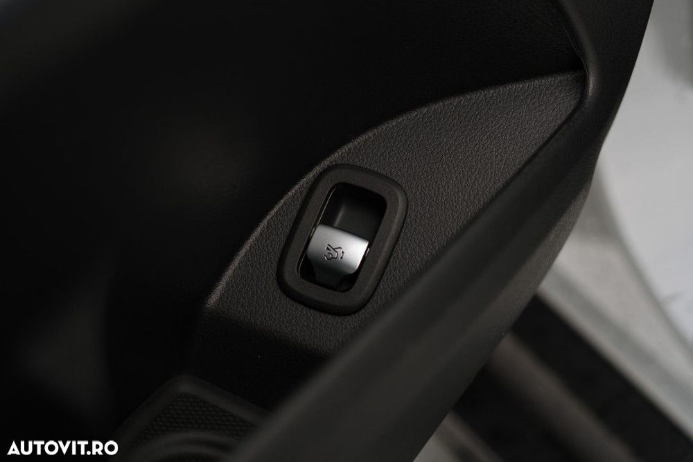 Mercedes-Benz GLC - 31