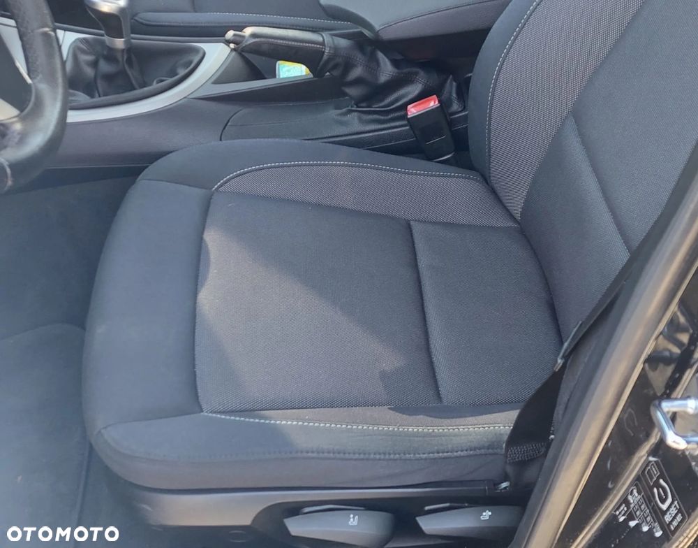 BMW Seria 1 116i - 12