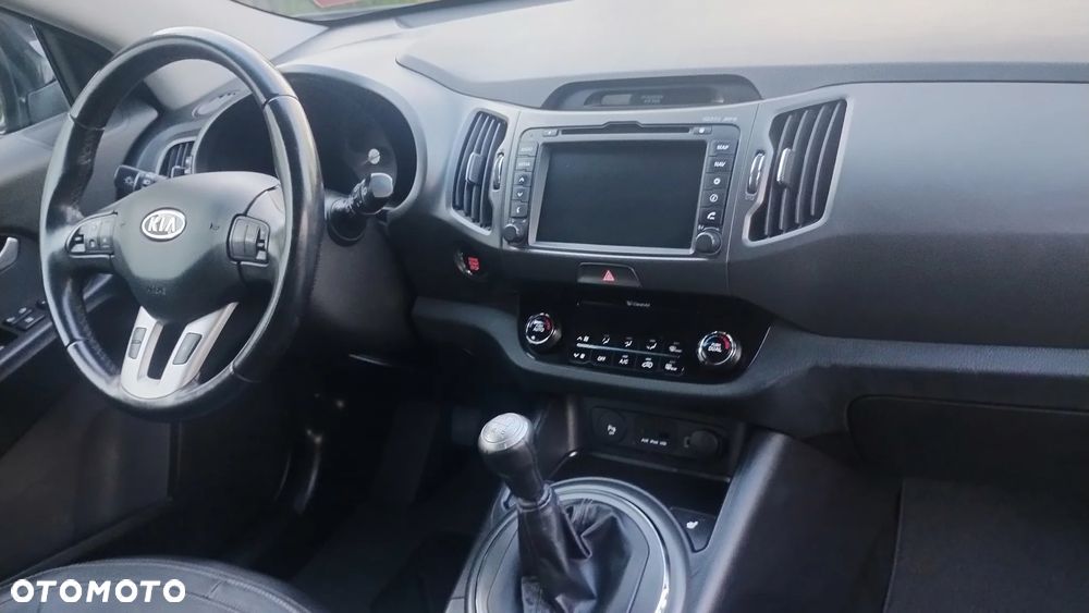 Kia Sportage 2.0 L - 12