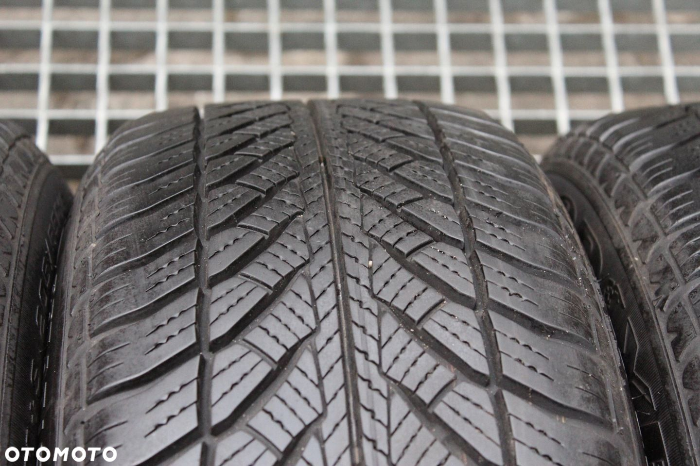 2x 205/55R16 GOODYEAR ULTRAGRIP PERFORMANCE 2 RSC - 2
