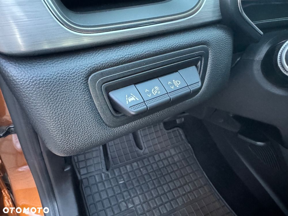 Renault Captur 1.3 TCe mHEV Intens EDC - 28