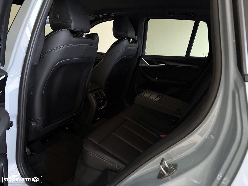 BMW X3 30 e xDrive Pack M - 38