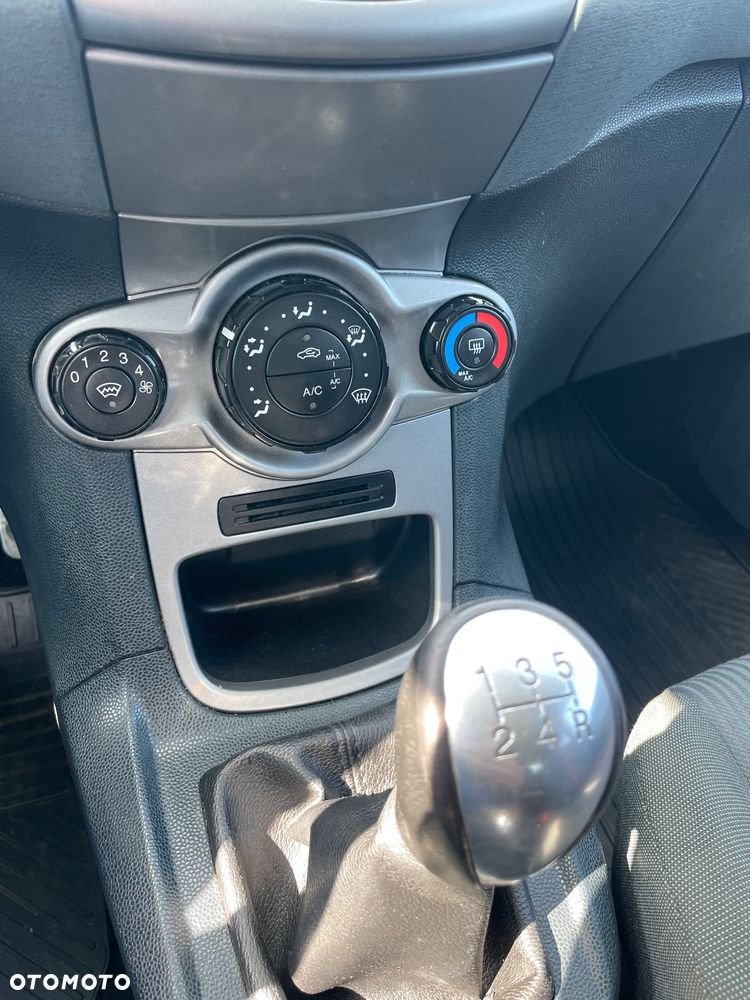 Ford Fiesta - 9