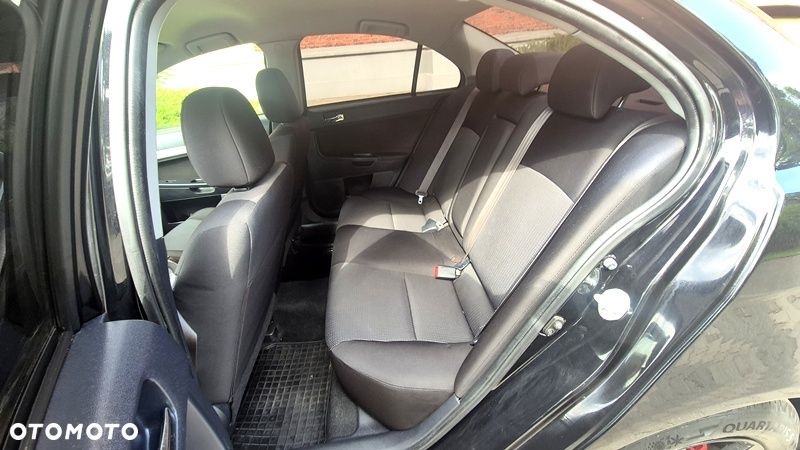 Mitsubishi Lancer 1.8 Invite - 7