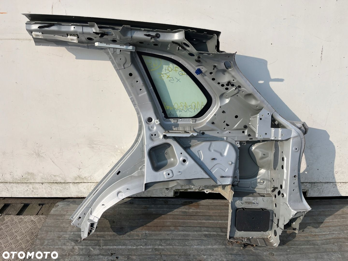 Blotnik cwiartka szyba prawy tyl BMW X5 E70 354/7 TITANSILBER ORG - 6