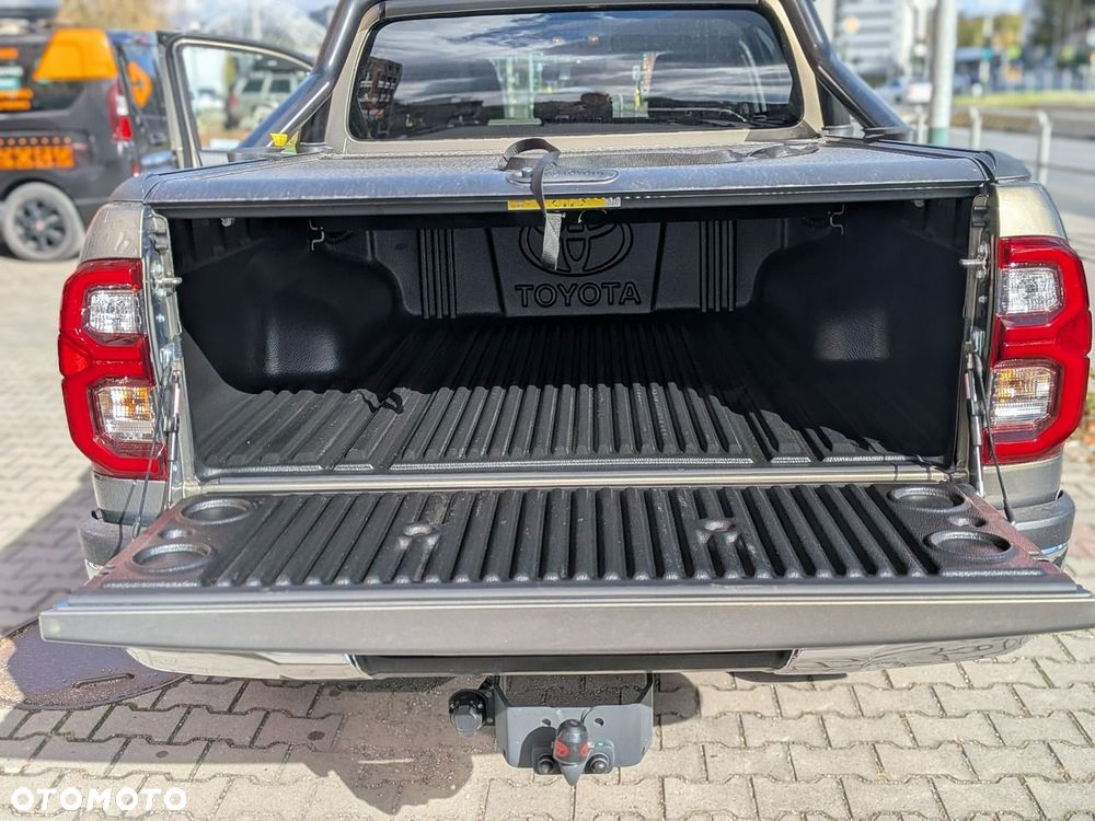 Toyota Hilux - 21