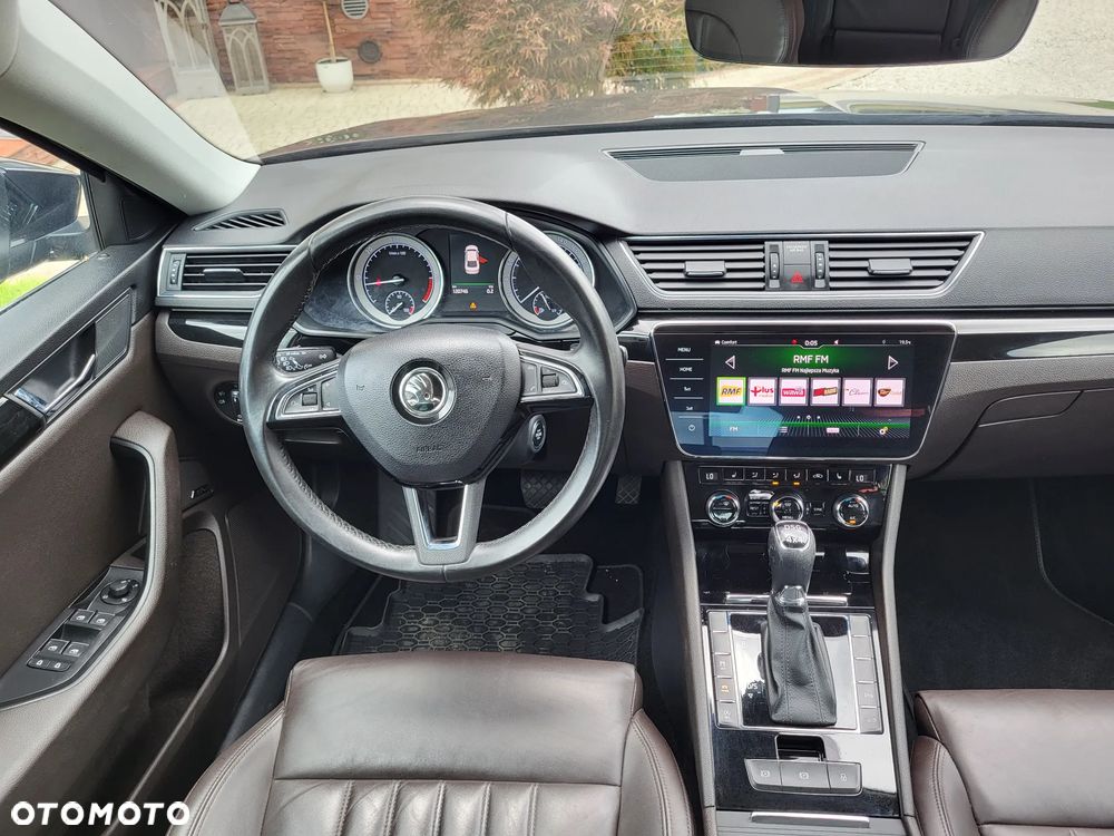 Skoda Superb 2.0 TDI 4x4 L&K DSG - 22