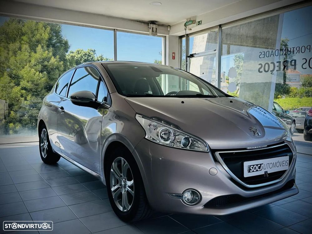 Peugeot 208 - 5