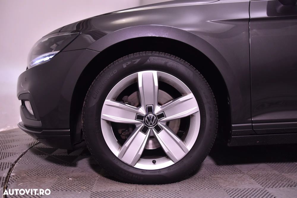 Volkswagen Passat - 13