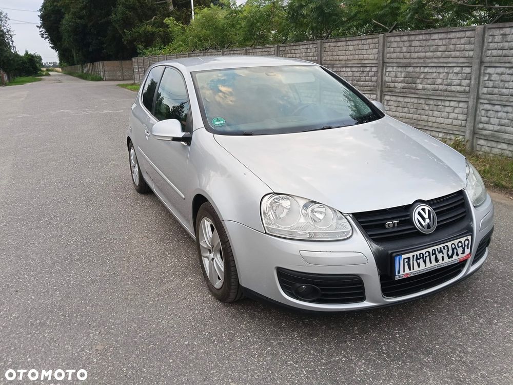 Volkswagen Golf - 2