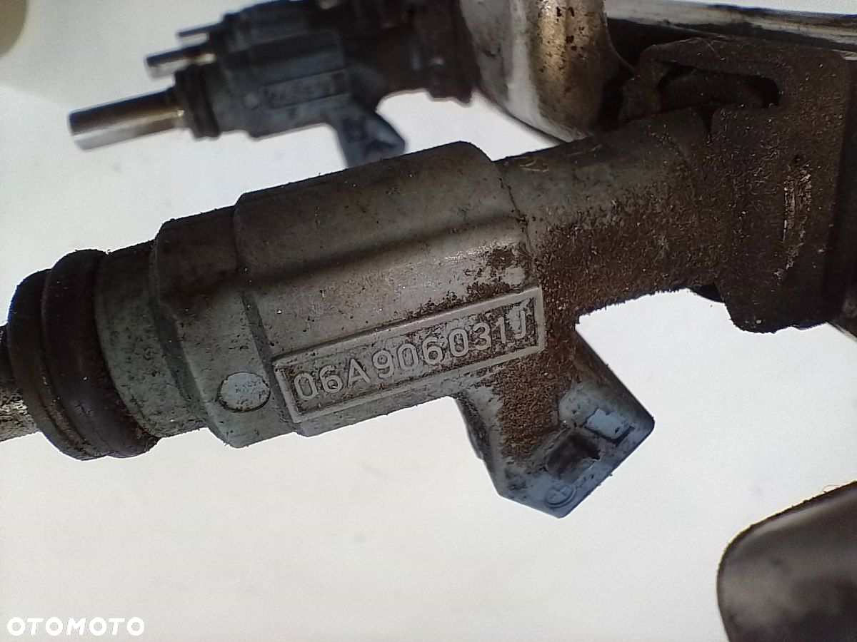 LISTWA WTRYSKOWA AUDI TT 8N3 06A133681E  06A906031J  0280155892 1.8 T - 4
