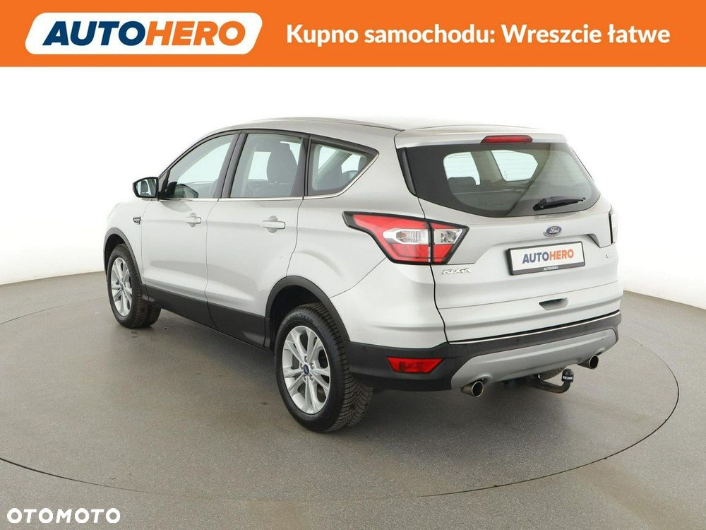 Ford Kuga 1.5 EcoBoost 2x4 Titanium - 5
