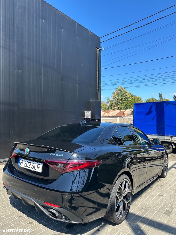Alfa Romeo Giulia 2.0 Turbo AWD AT8 Veloce - 3