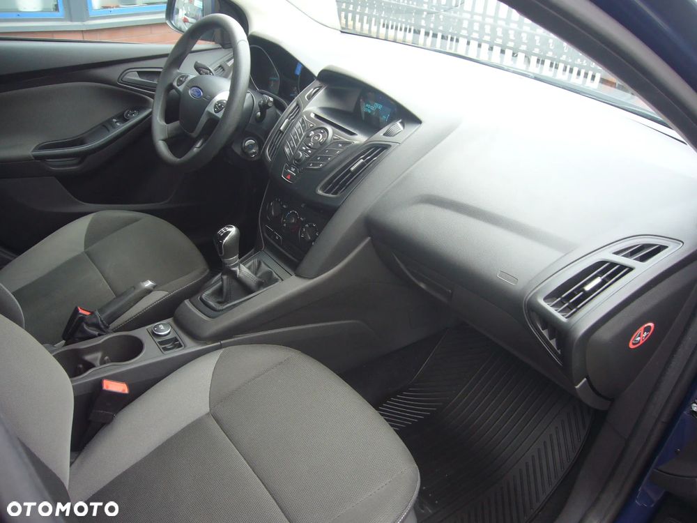 Ford Focus 1.6 Trend - 18
