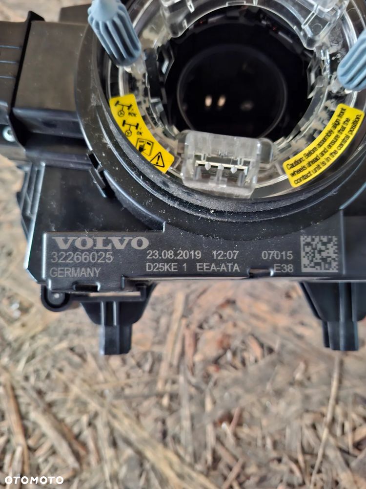 VOLVO XC60 II PRZEŁĄCZNIK TAŚMA ZWIJAK MANETKI 32266025 - 2