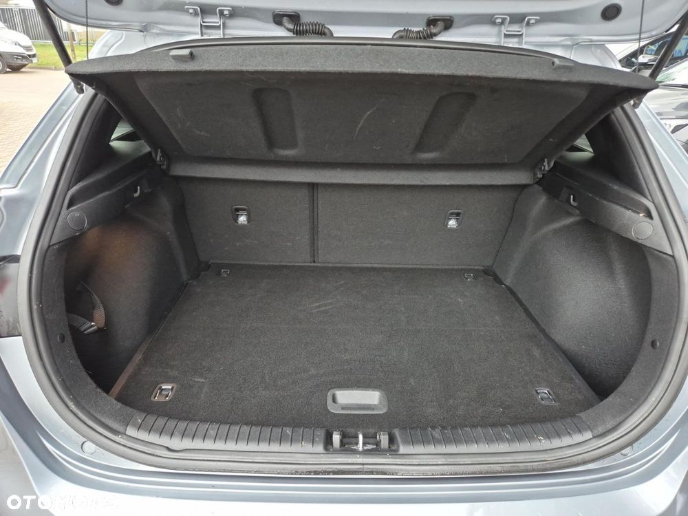 Kia Ceed 1.5 T-GDI Tribute DCT - 17