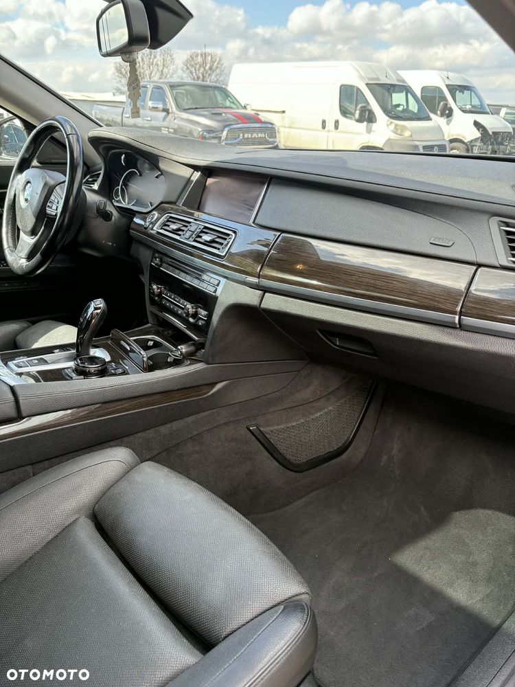 BMW Seria 7 730Ld - 9