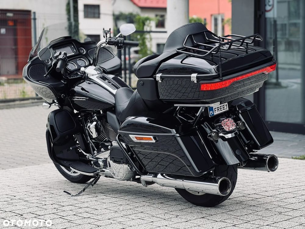 Harley-Davidson Touring Road Glide - 18