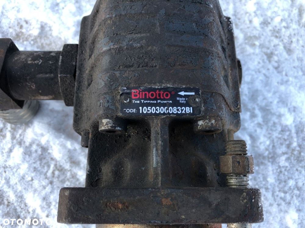 ZESTAW HYDRAULICZNY WYWROTU ZAKABINOWY BINOTTO  MAN TGX I 2006 - 2022 18.440 324 kW [441 KM] 4x2 - 11