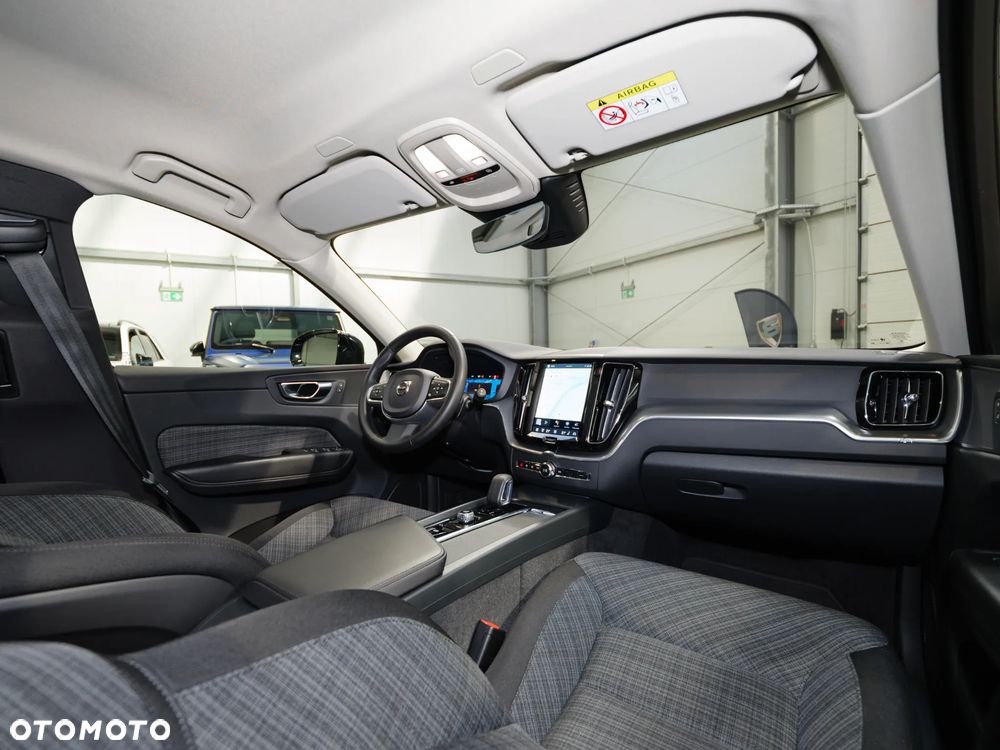 Volvo XC 60 B4 D AWD Core - 23