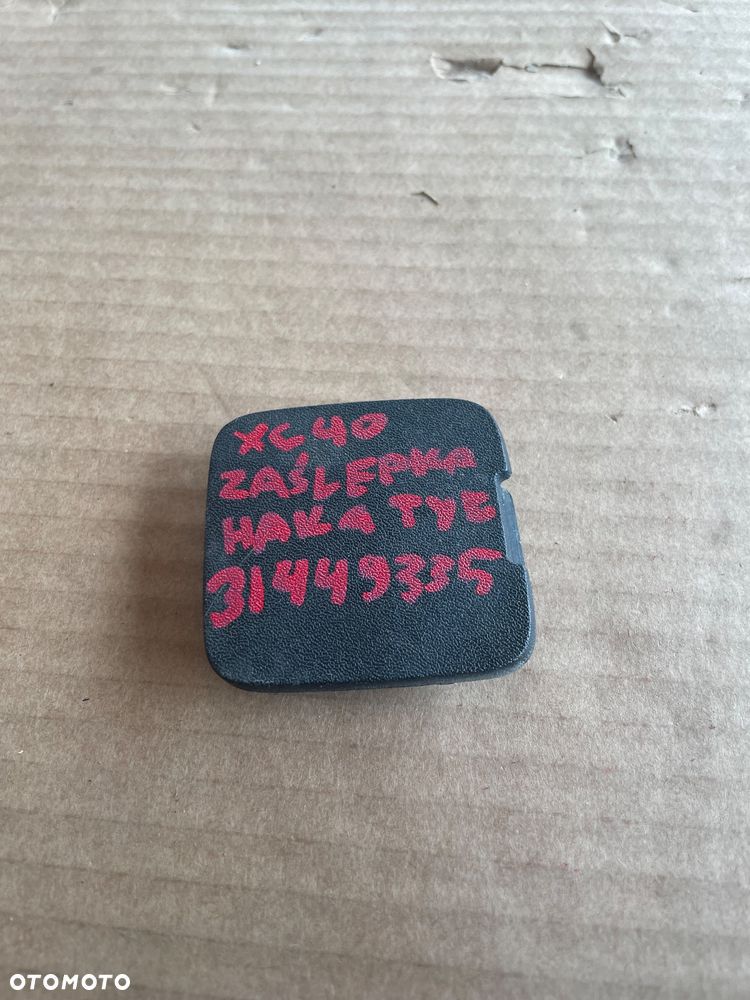 Volvo xc40 zaślepka haka tylnego 31449335