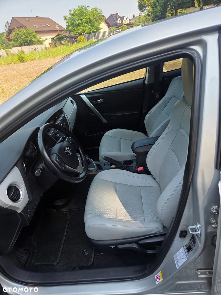 Toyota Auris - 10