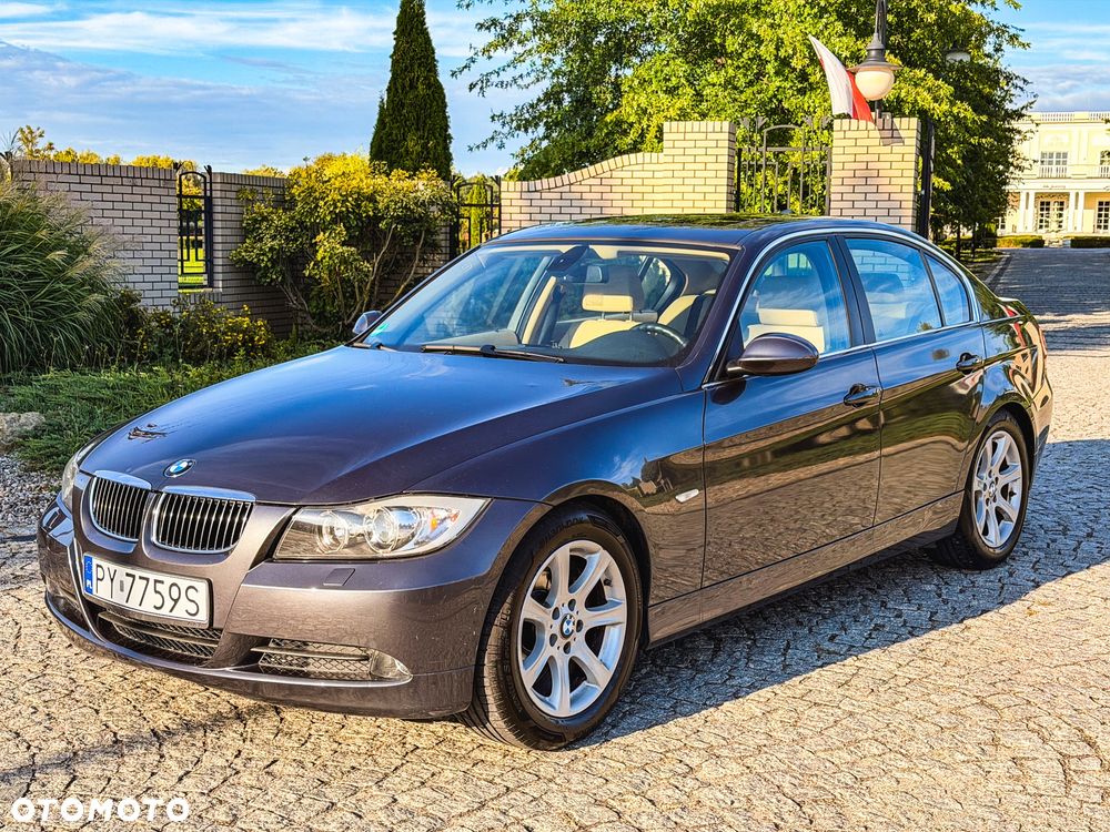 BMW Seria 3 325xi - 18