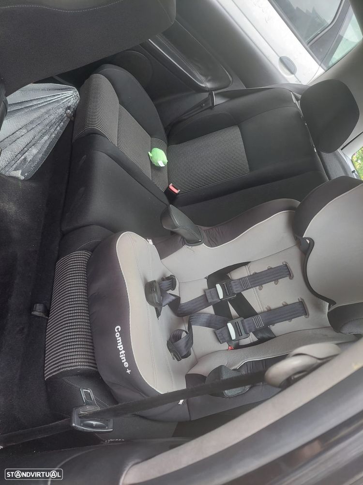 VW Golf 1.9 TDi Highline - 8