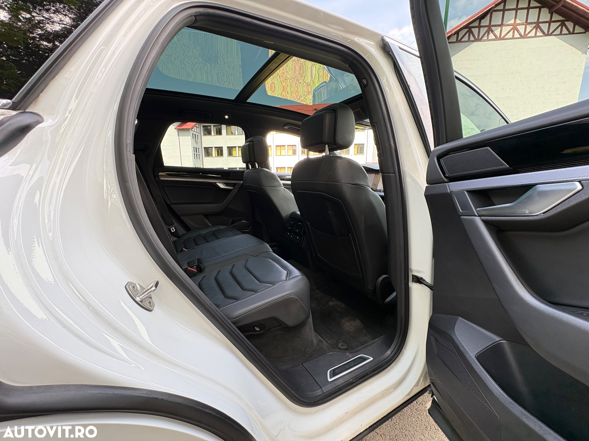 Volkswagen Touareg V6 TDI R-Style - 20