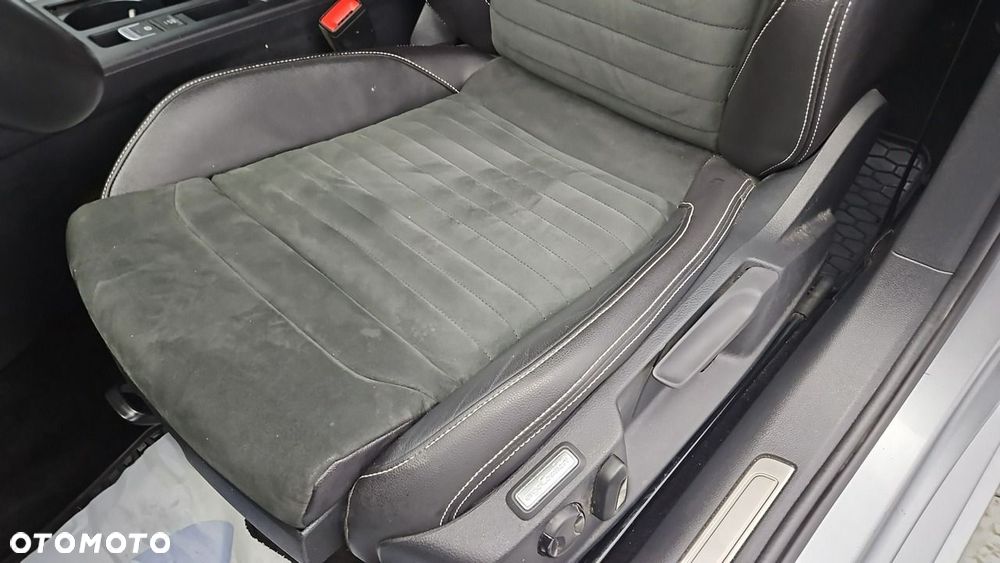Volkswagen Passat Variant 2.0 TDI Elegance DSG - 13