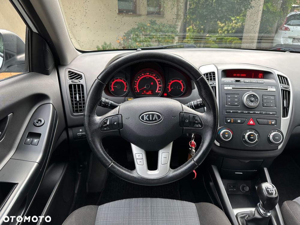 Kia ProCeed - 10