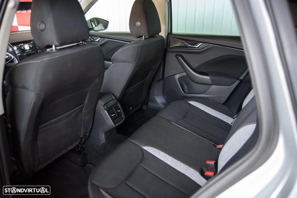 Skoda Kamiq 1.0 TSI Ambition DSG - 28