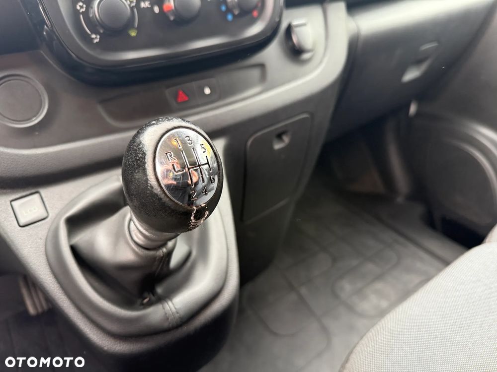 Renault Trafic - 18