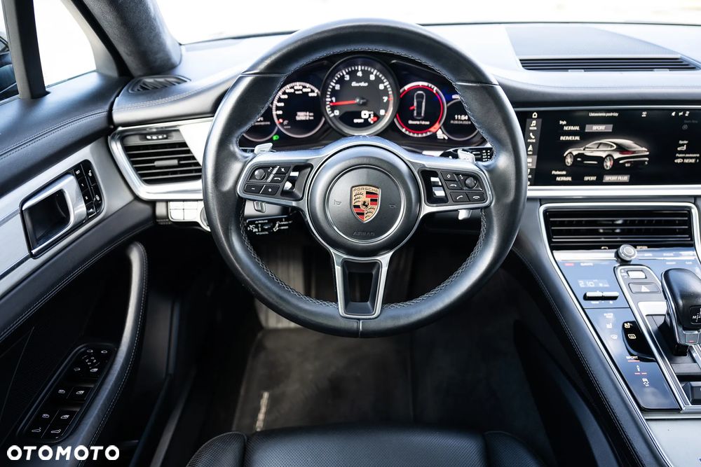 Porsche Panamera Turbo - 19