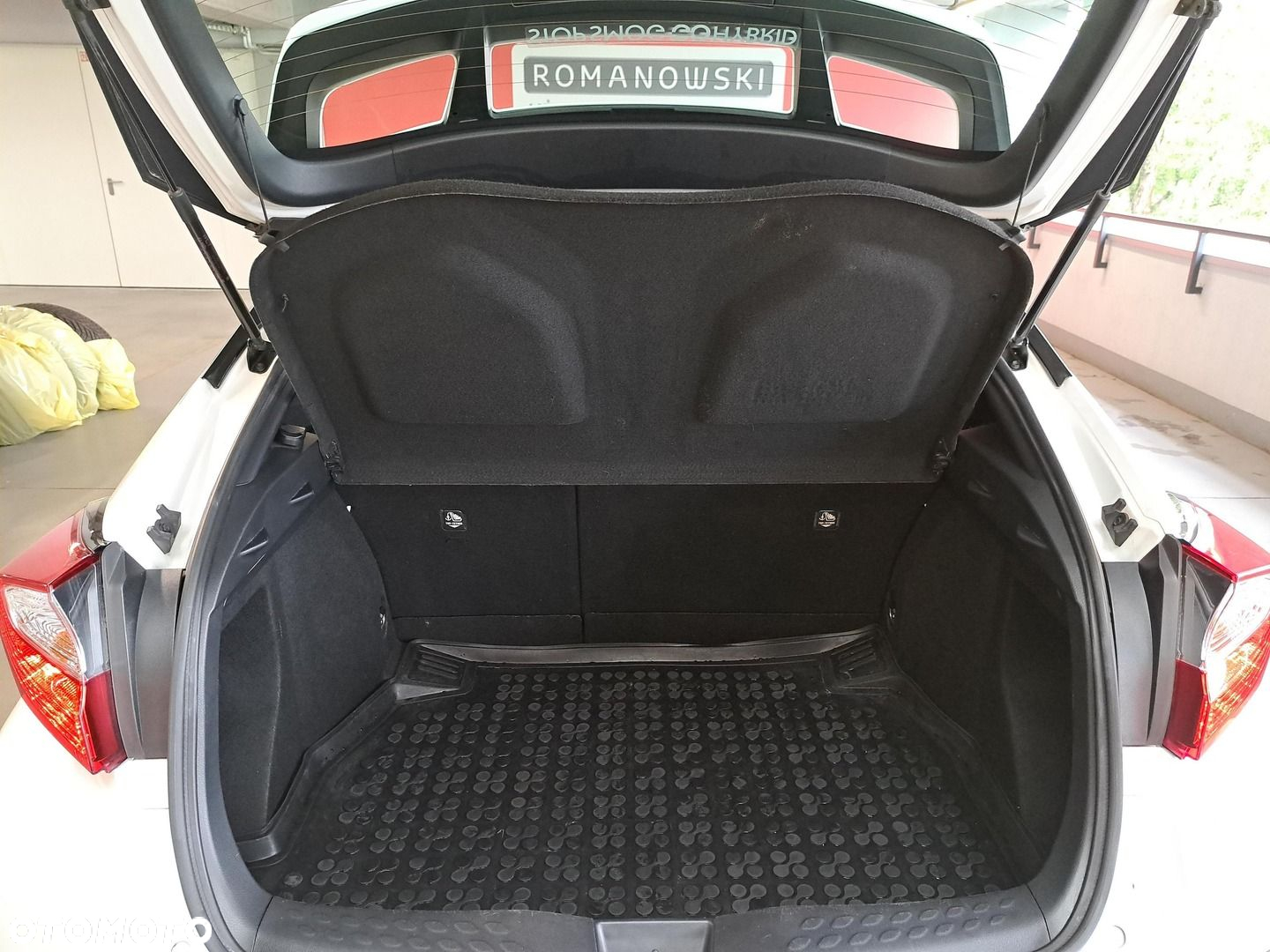 Toyota C-HR 1.8 Hybrid Premium - 13