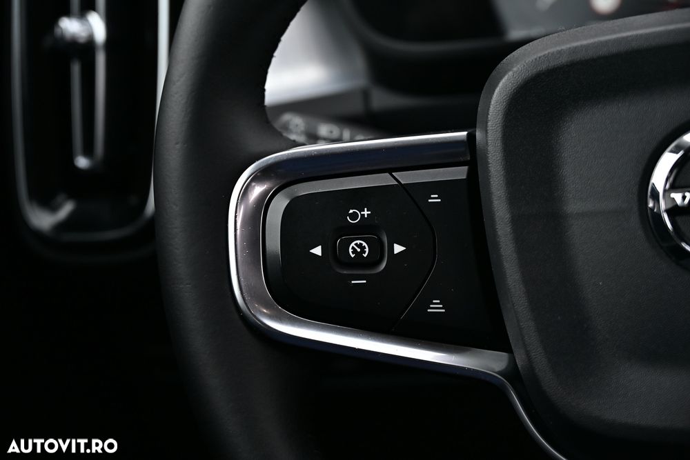 VOLVO XC40 2019 — imagine 29