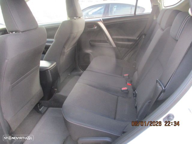 Toyota RAV4 2.0 D-4D Active - 7