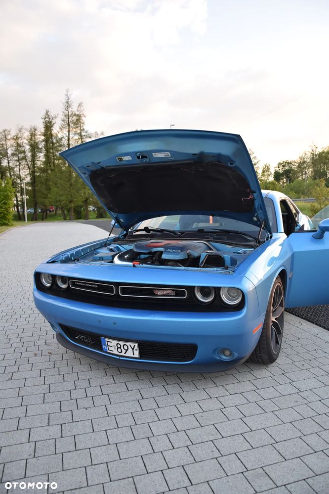 Dodge Challenger - 17