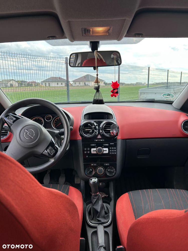 Opel Corsa 1.2 16V Cosmo - 10