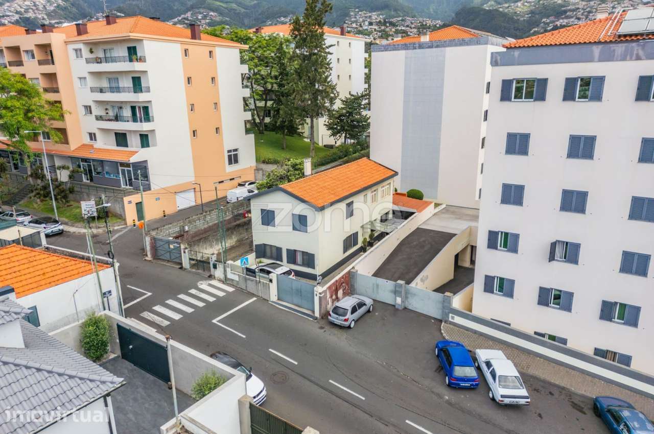 Moradia T3 em Santo António | Conforto, Localização e Estilo de Vid... - Grande imagem: 3/25