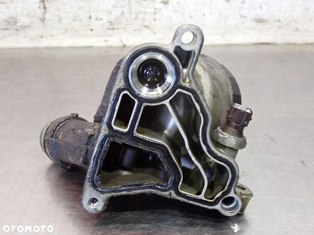 PODSTAWA FILTRA OLEJU BMW E60 7516383 - 5