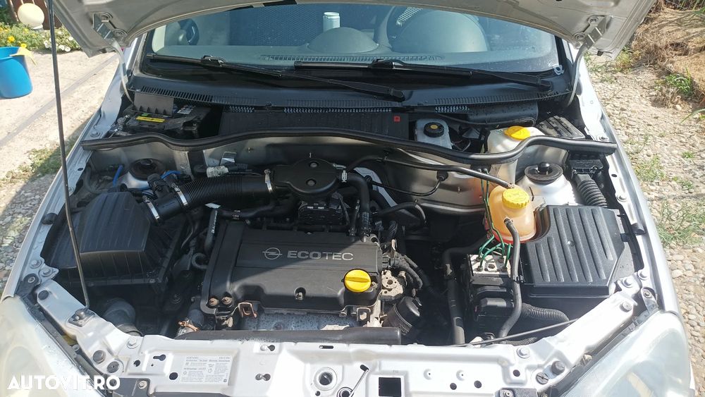 Opel Corsa 1.2 16V Sport - 7