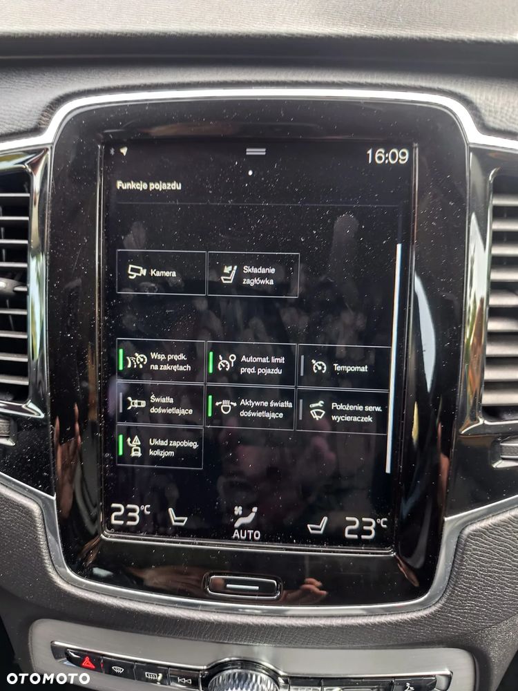 Volvo XC 90 D5 SCR AWD Inscription 7os - 22